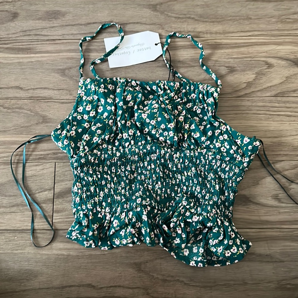Floral thin straps crop top with ruffles